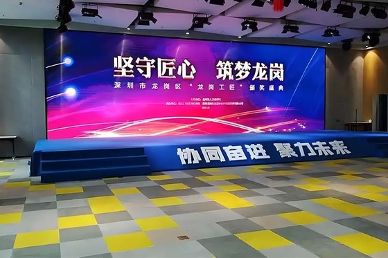 P4.8 HD Прокат светодиодного экрана 16-битная серовая шкала 7680 Гц скорость обновления для динамической сцены и розничных дисплеев